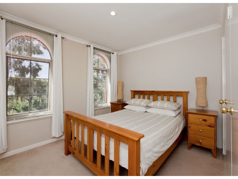 477 Lakeside Dr, Joondalup WA 6027