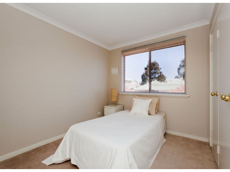 477 Lakeside Dr, Joondalup WA 6027