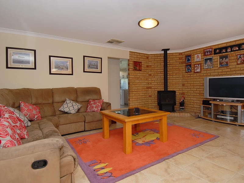 24 Leviathan Way, Padbury WA 6025