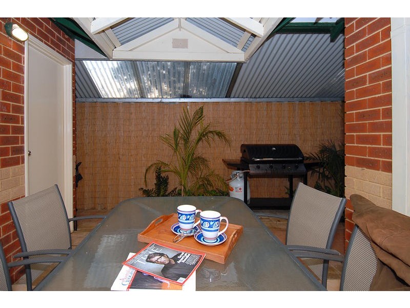 Unit 9/2 Corander Gdns, Carine WA 6020