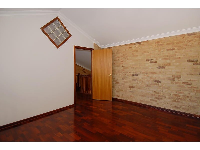 8 Iluka Ave, Mullaloo WA 6027