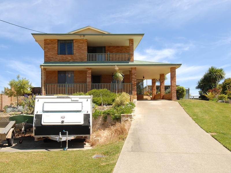 26 Hackney Way, Yanchep WA 6035