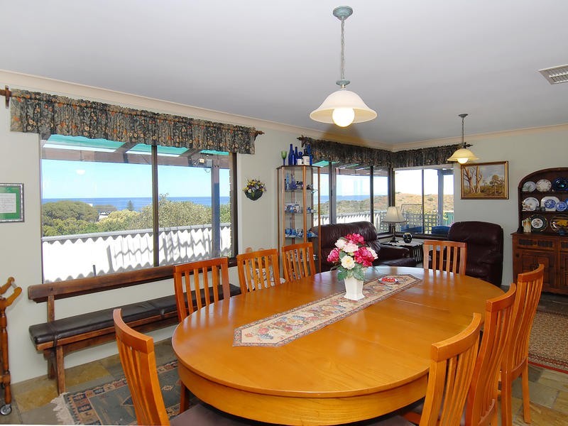 26 Hackney Way, Yanchep WA 6035