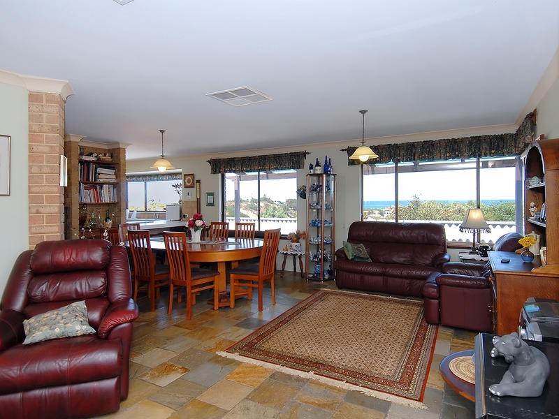 26 Hackney Way, Yanchep WA 6035