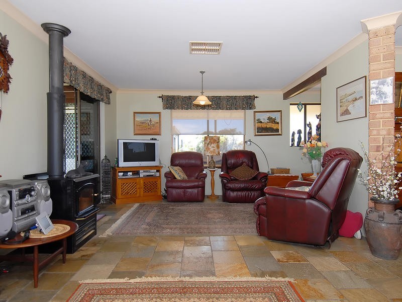 26 Hackney Way, Yanchep WA 6035