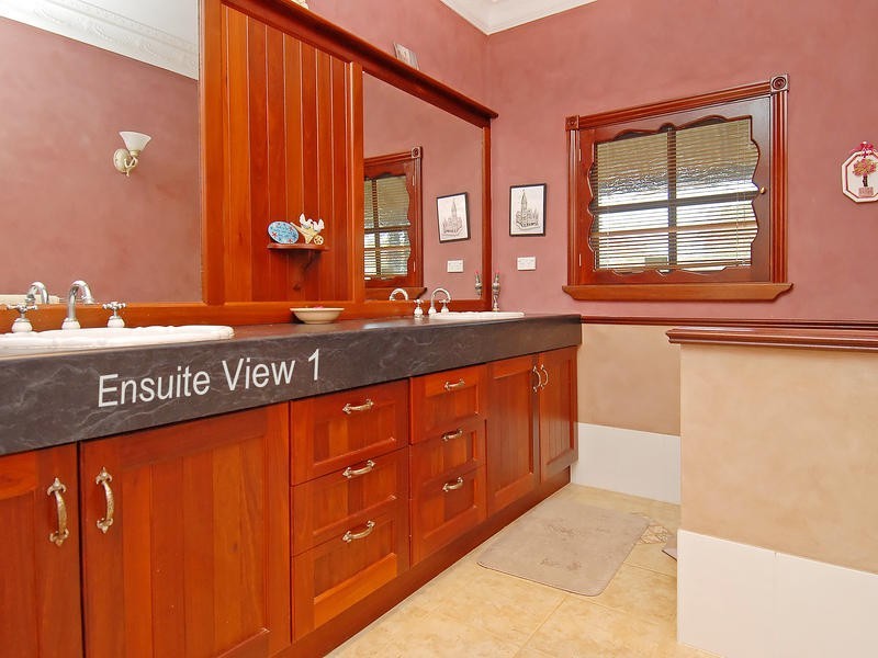 133 Pine Crest Way, Gnangara WA 6077