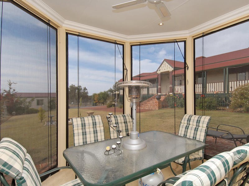 133 Pine Crest Way, Gnangara WA 6077