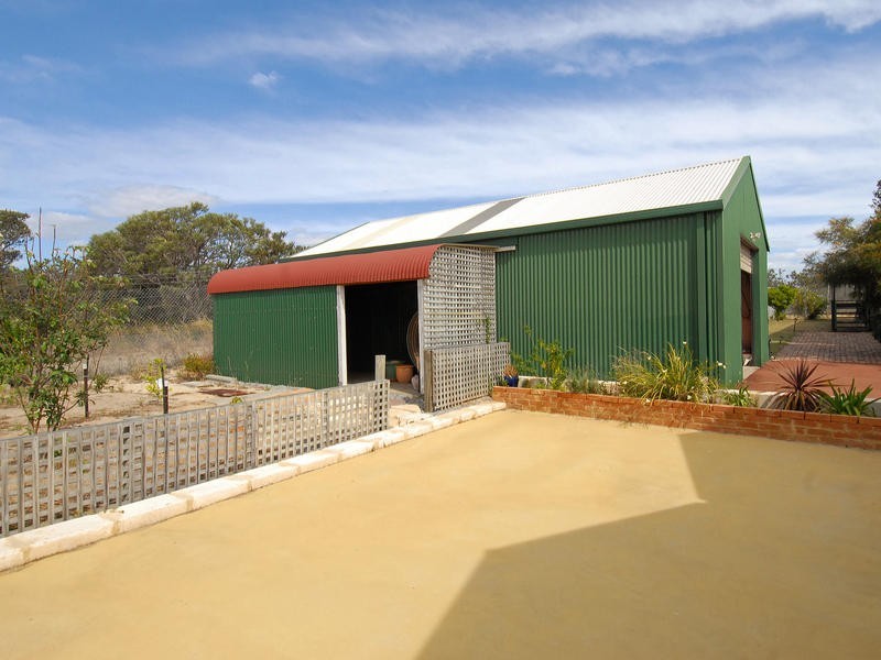 133 Pine Crest Way, Gnangara WA 6077