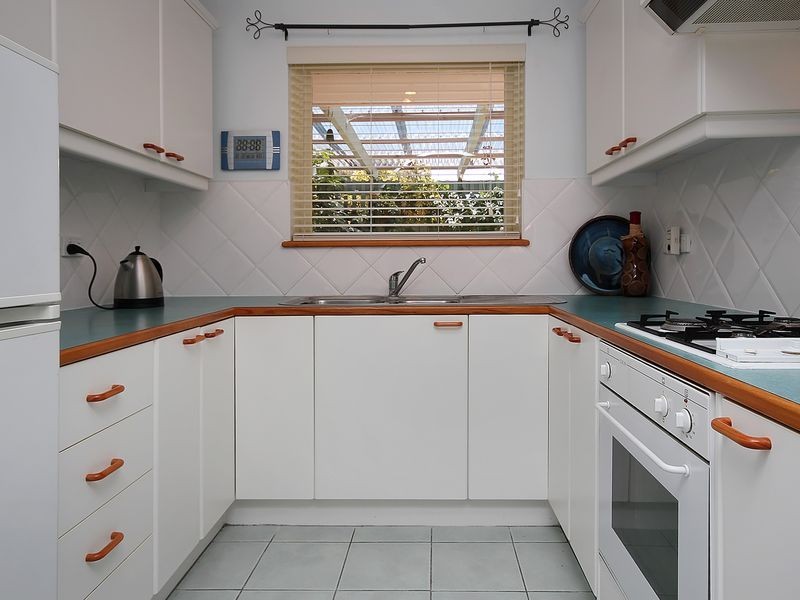 15B Barque Place, Kallaroo WA 6025