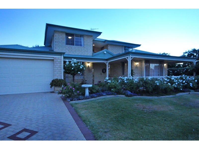 10 Wessex St, Carine WA 6020