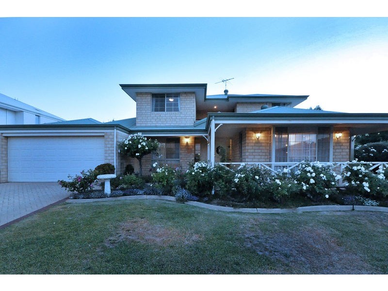 10 Wessex St, Carine WA 6020