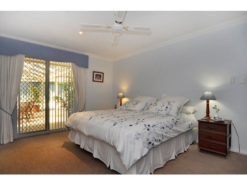 10 Wessex St, Carine WA 6020