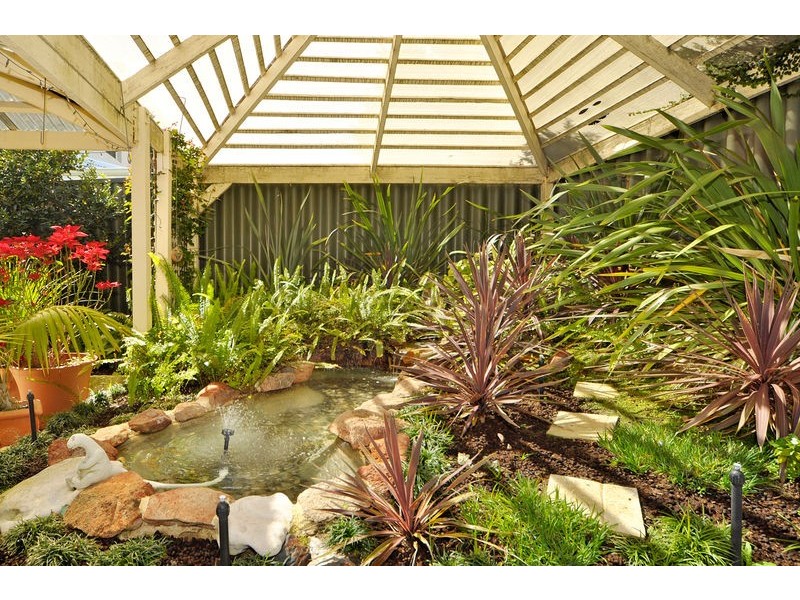 10 Wessex St, Carine WA 6020