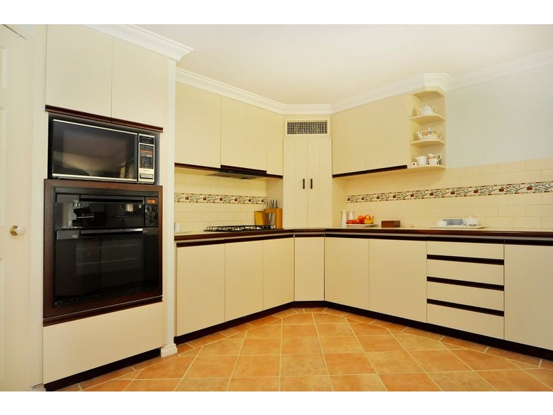 10 Wessex St, Carine WA 6020