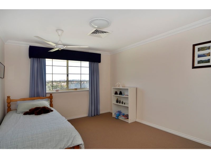 10 Wessex St, Carine WA 6020