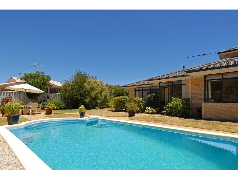 123 Sovereign Dr, Two Rocks WA 6037