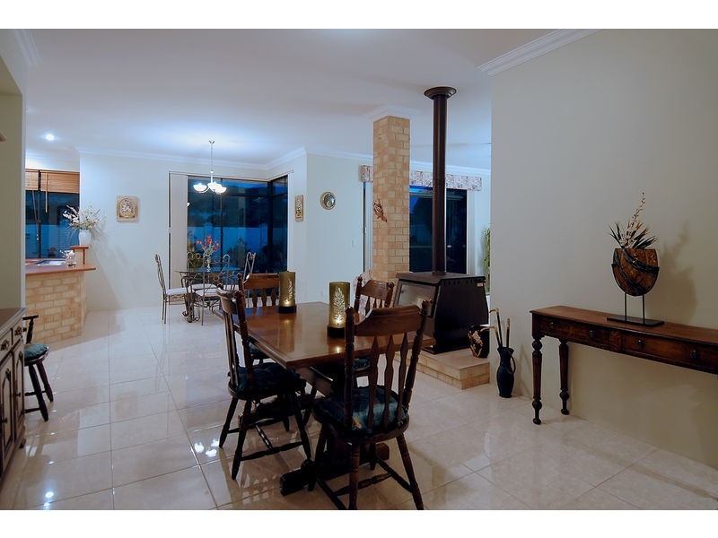 123 Sovereign Dr, Two Rocks WA 6037