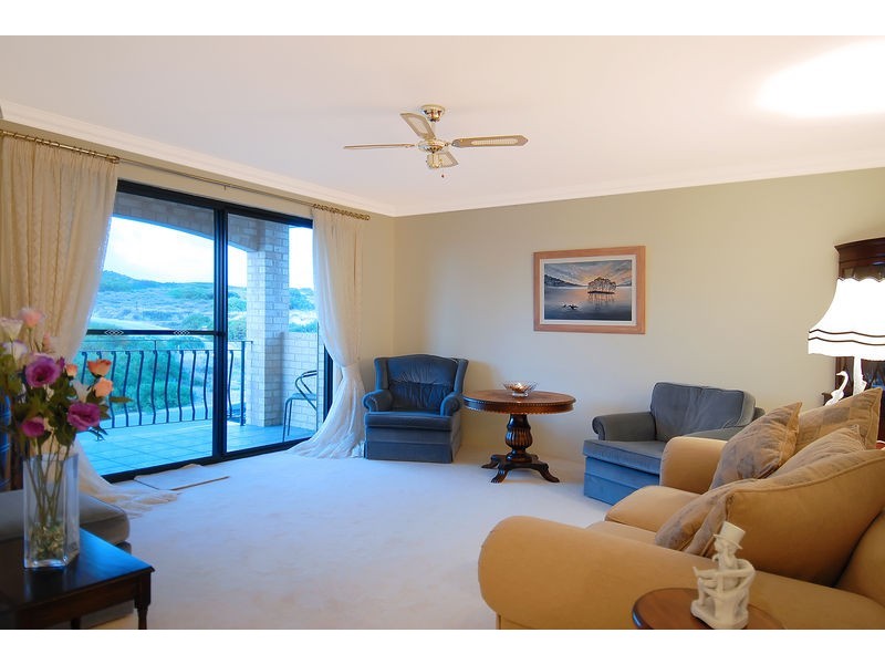 123 Sovereign Dr, Two Rocks WA 6037