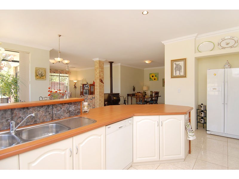 123 Sovereign Dr, Two Rocks WA 6037