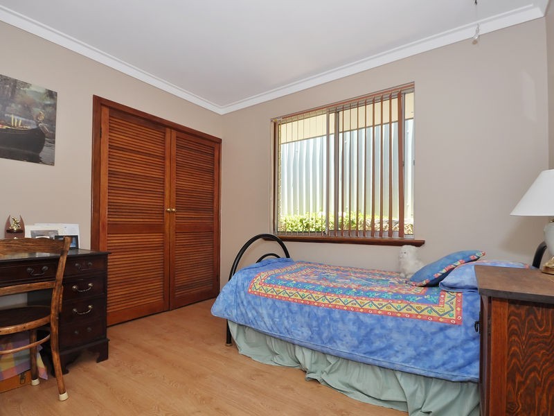 7 Campbell Drive, Hillarys WA 6025