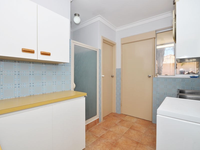 7 Campbell Drive, Hillarys WA 6025