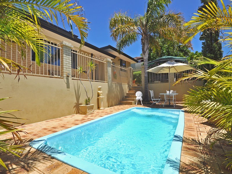 7 Campbell Drive, Hillarys WA 6025