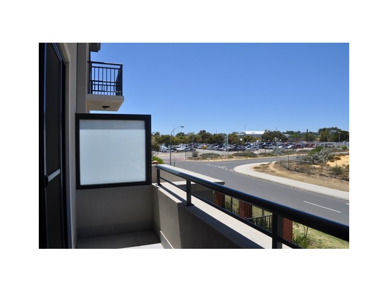 92/1 Sunlander Dve, Currambine WA 6028