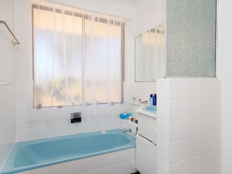 32 Chipping Ct, Woodridge WA 6041