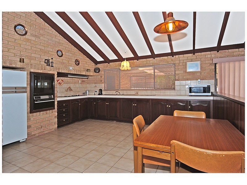 27 The Ridge, Woodvale WA 6026