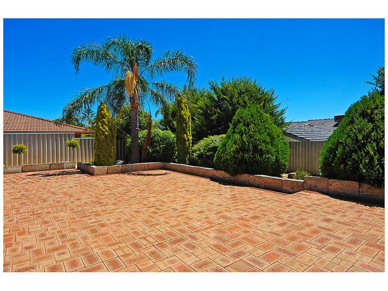 27 The Ridge, Woodvale WA 6026