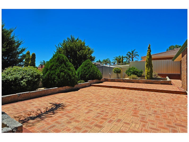 27 The Ridge, Woodvale WA 6026