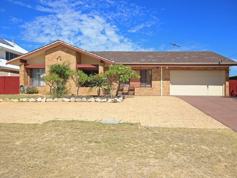 17 Page Drive, Mullaloo WA 6027