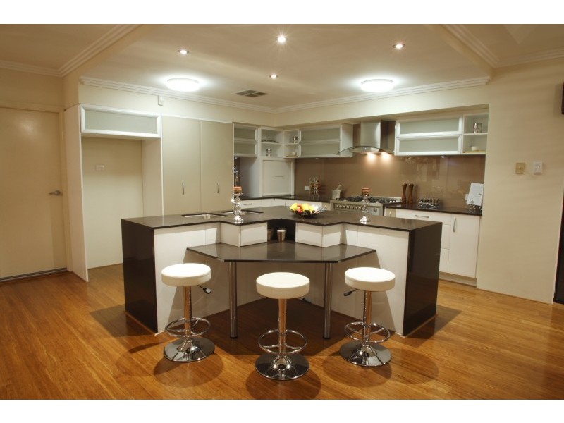 27 Brigalow Bend, Ellenbrook WA 6069