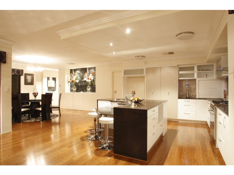 27 Brigalow Bend, Ellenbrook WA 6069