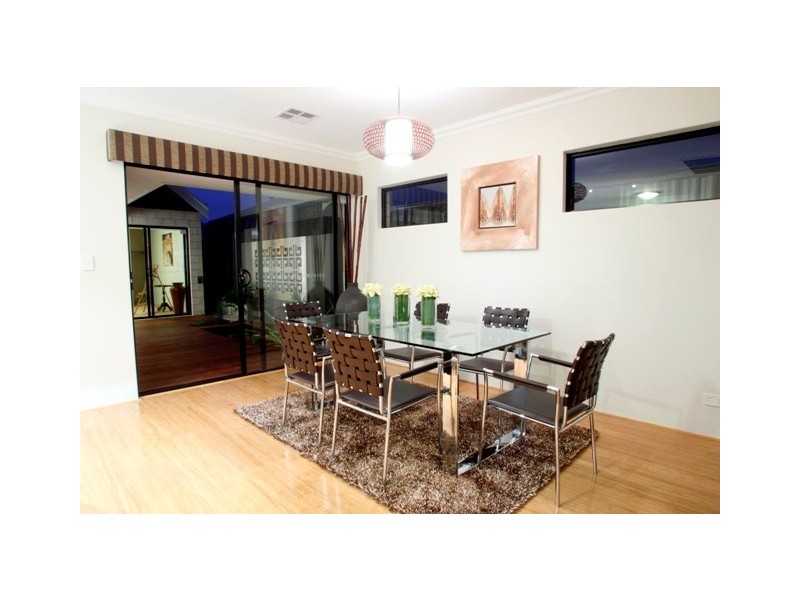 12 Wesley Way, Aveley WA 6069
