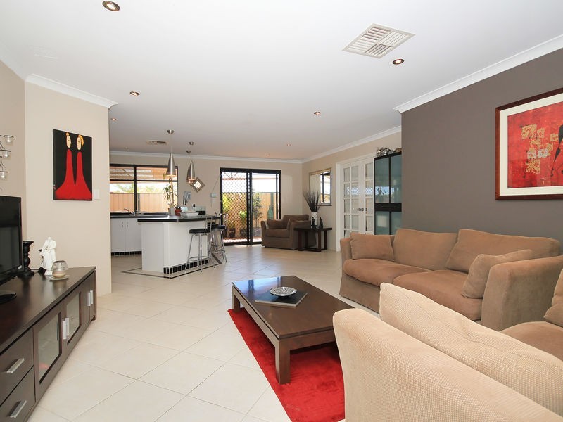 36 Wishaw Loop, Kinross WA 6028