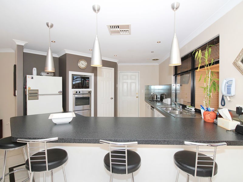 36 Wishaw Loop, Kinross WA 6028