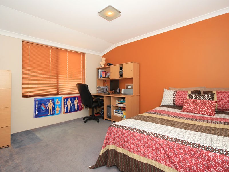 36 Wishaw Loop, Kinross WA 6028