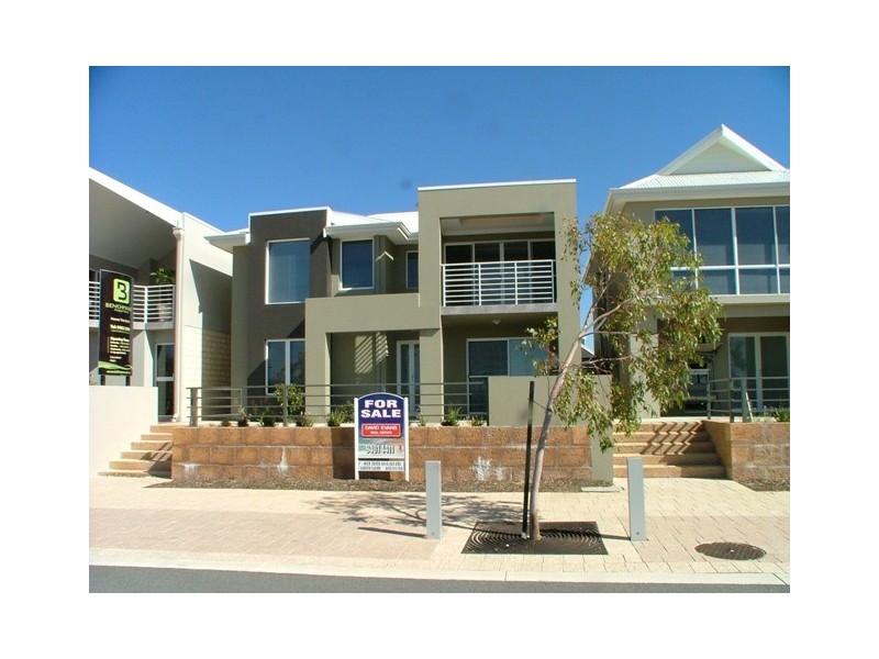46 Dorney Esp, Champion Lakes WA 6111
