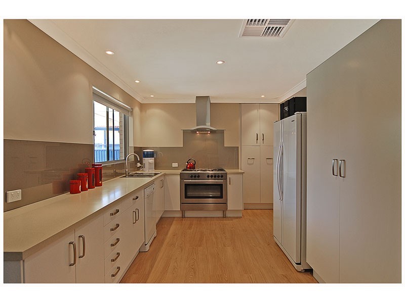 81 Warwick Rd, Duncraig WA 6023