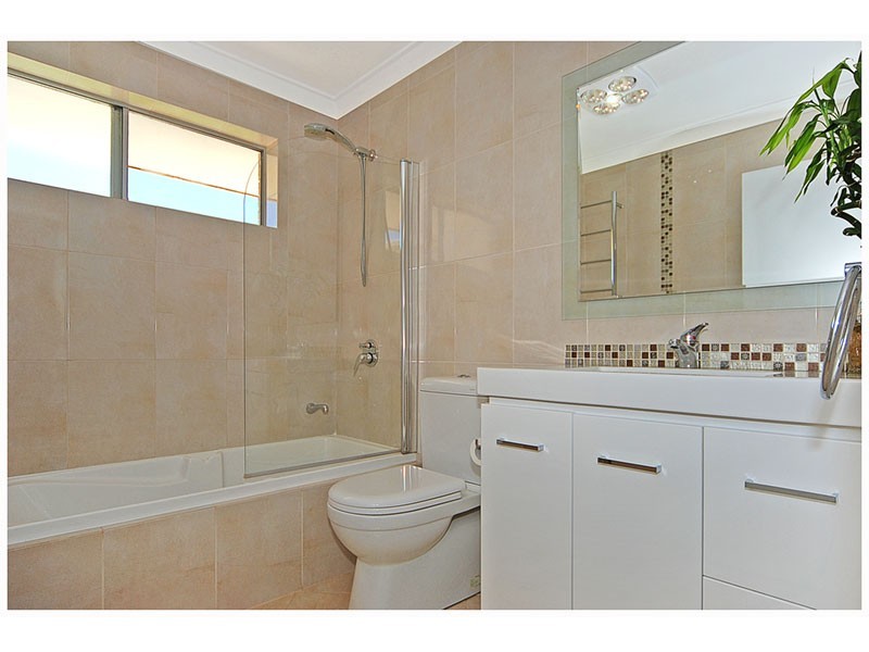 81 Warwick Rd, Duncraig WA 6023