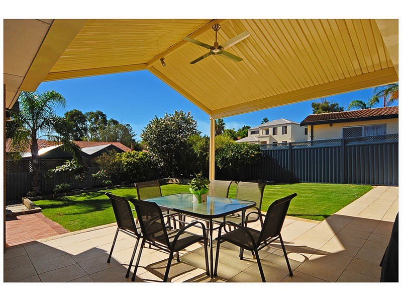 81 Warwick Rd, Duncraig WA 6023