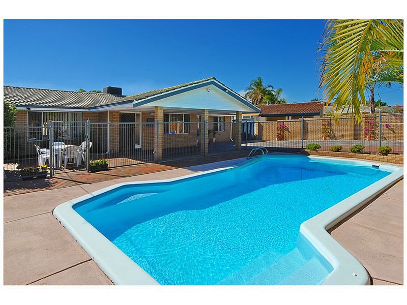 81 Warwick Rd, Duncraig WA 6023