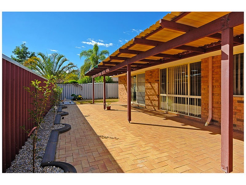 64 Mangrove Ct, Banksia Grove WA 6031