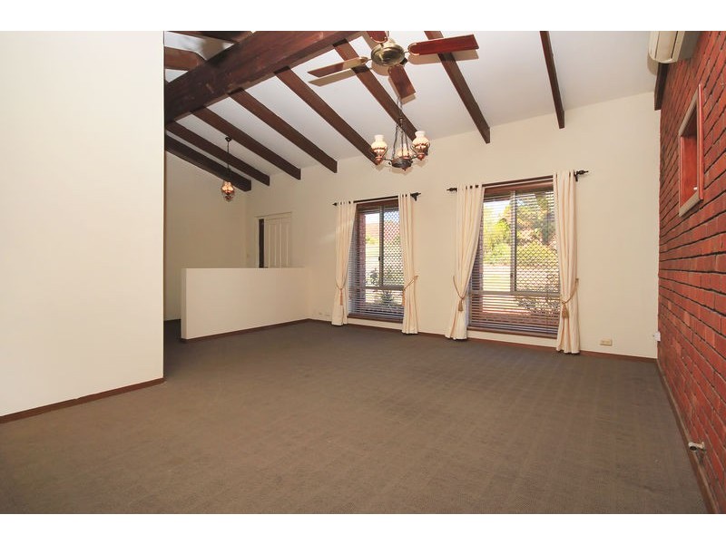 14 Flandrin St, Carine WA 6020