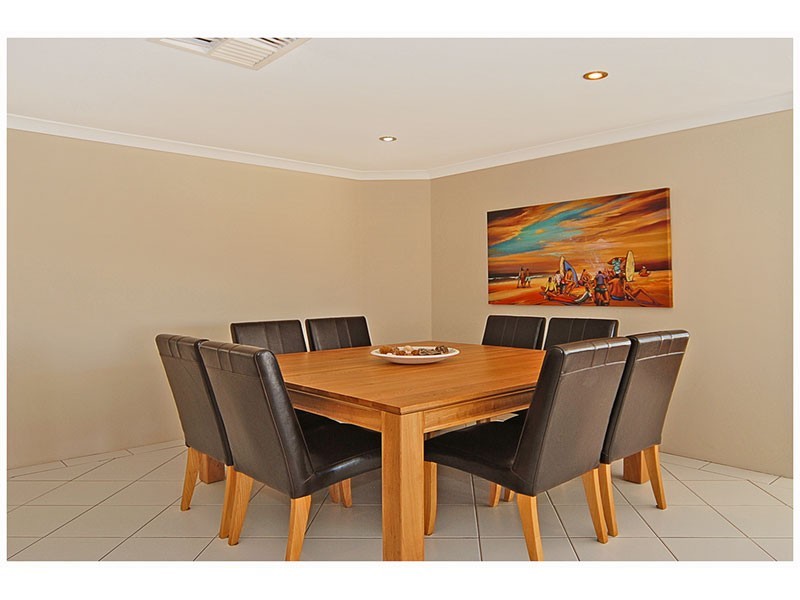 120 Roxburgh Circle, Kinross WA 6028