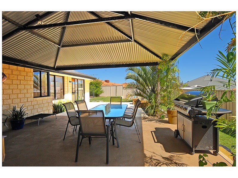 120 Roxburgh Circle, Kinross WA 6028