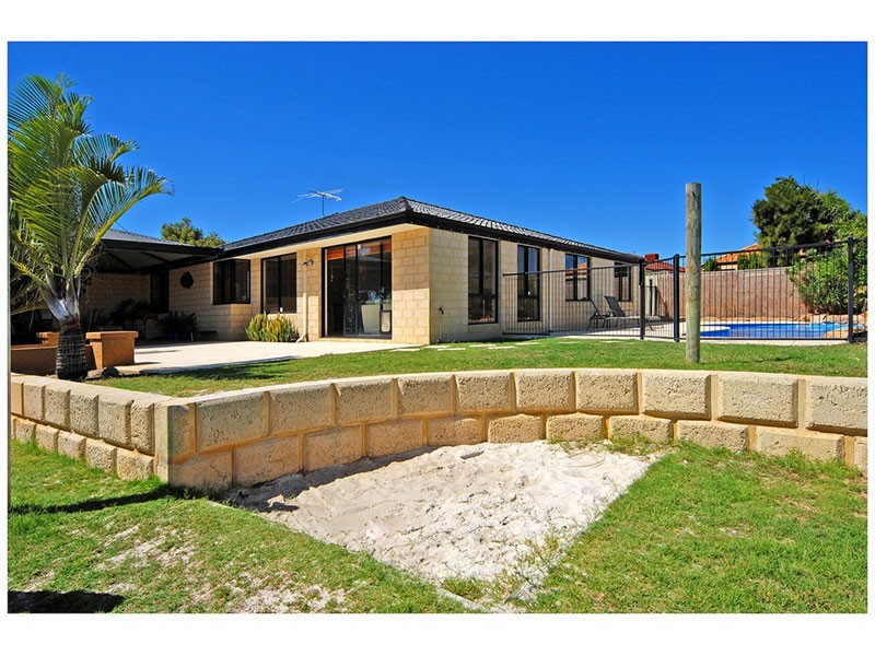 120 Roxburgh Circle, Kinross WA 6028