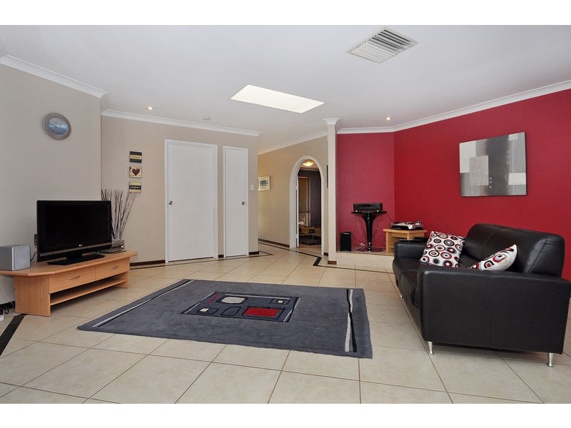 27 Cornelian Crescent, Carine WA 6020