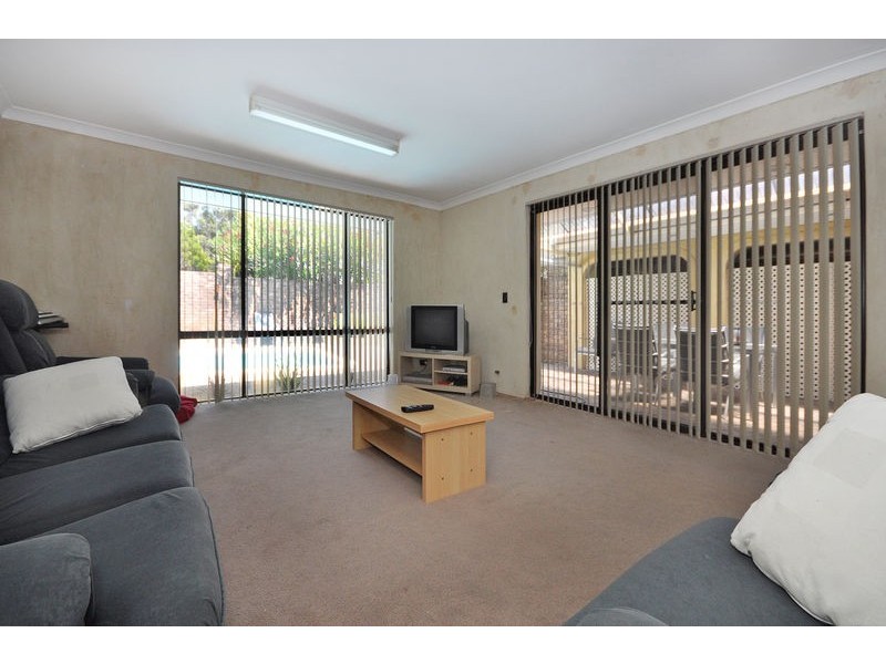 27 Cornelian Crescent, Carine WA 6020